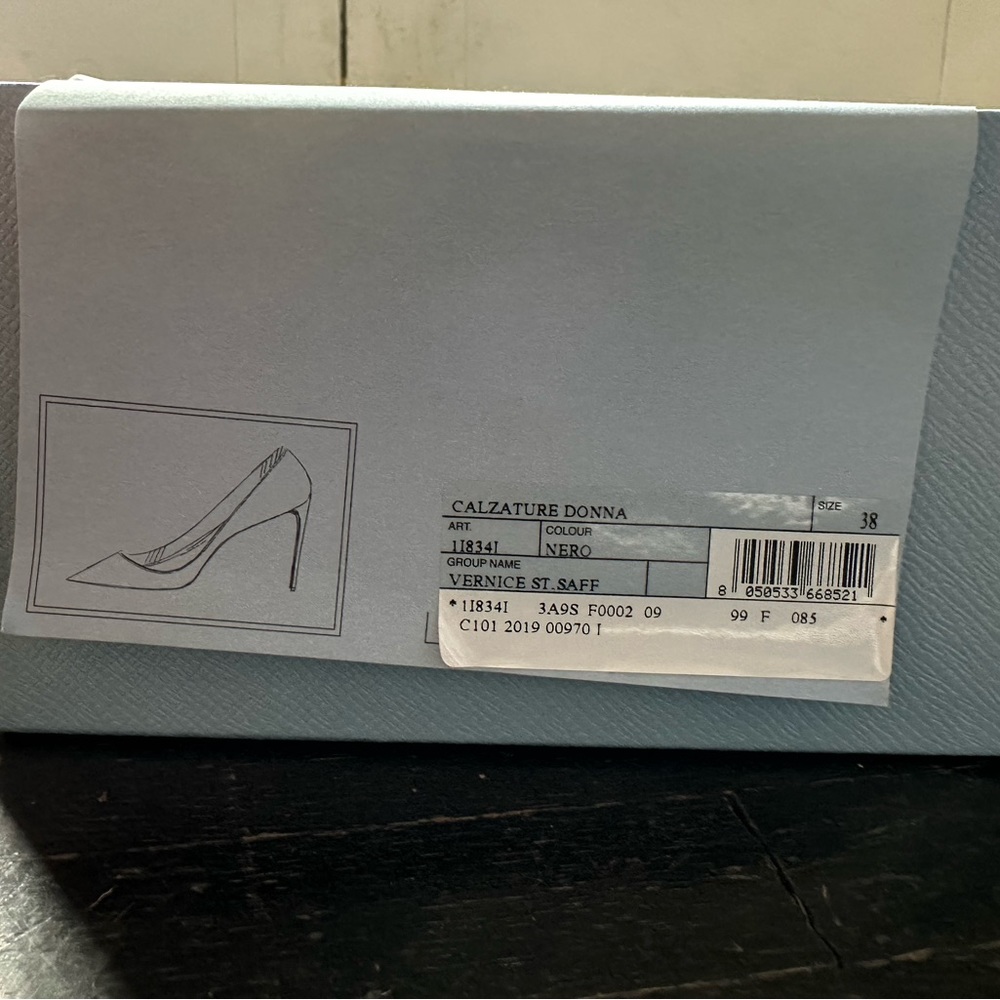 Black Leather PRADA Pumps - Sz 38 / 8 - NWT includes box & dust bag - Picture 7 of 9